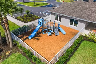521 Cherimoya St, Fort Pierce, FL 34981 - Photo 3
