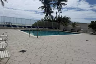 2076 S Ocean Dr, Hallandale Beach, FL 33009 - Photo 21