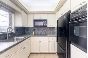 426 NE 7th Ave, Delray Beach, FL 33483 - Photo 9