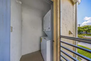 2809 N Course Dr, Pompano Beach, FL 33069 - Photo 25