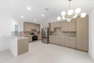 9677 N Springs Way, Coral Springs, FL 33076 - Photo 3