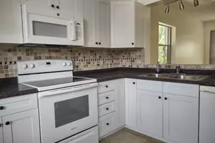 18081 SE Country Club Dr, Jupiter, FL 33469 - Photo 3