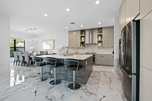8599 Tower Bridge Ct, Boca Raton, FL 33496 - Photo 9