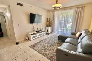 7920 N Nob Hill Rd, Tamarac, FL 33321 - Photo 5
