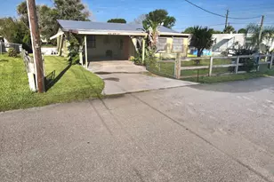 1038 8th St, Okeechobee, FL 34974 - Photo 25