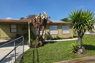 1038 8th St, Okeechobee, FL 34974 - Photo 3