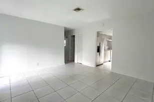 830 SW 10th St, Pompano Beach, FL 33060 - Photo 11