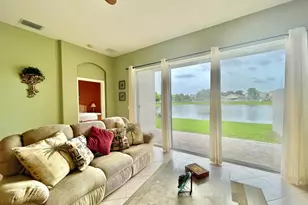 137 Canterbury Pl, Royal Palm Beach, FL 33414 - Photo 15