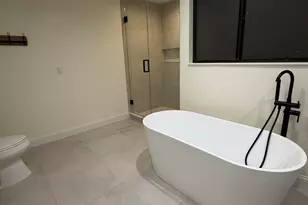 1905 Canterbury Cir, Wellington, FL 33414 - Photo 19