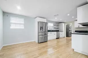 353 E Lakewood Rd, West Palm Beach, FL 33405 - Photo 9