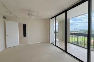 2000 Presidential Way, West Palm Beach, FL 33401 - Photo 17
