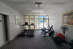 2000 Presidential Way, West Palm Beach, FL 33401 - Photo 55
