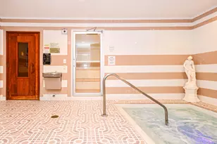10101 Collins Ave, Bal Harbour, FL 33154 - Photo 29