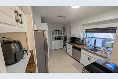 11640 NW 32nd Manor, Sunrise, FL 33323 - Photo 15
