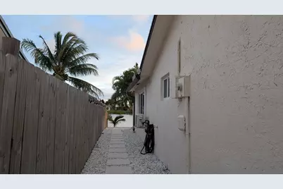 11640 NW 32nd Manor, Sunrise, FL 33323 - Photo 11