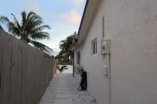 11640 NW 32nd Manor, Sunrise, FL 33323 - Photo 11