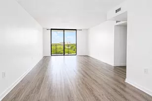9682 Fontainebleau Blvd, Miami, FL 33172 - Photo 1