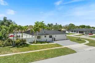 22100 Serenata Cir W, Boca Raton, FL 33433 - Photo 7