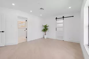 22100 Serenata Cir W, Boca Raton, FL 33433 - Photo 25
