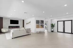 22100 Serenata Cir W, Boca Raton, FL 33433 - Photo 9