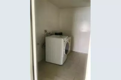 1038 NW 8th Avenue, Fort Lauderdale, FL 33311 - Photo 9