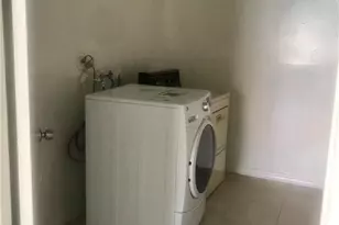 1038 NW 8th Ave, Fort Lauderdale, FL 33311 - Photo 9