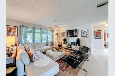 6 SE 10th Court, Deerfield Beach, FL 33441 - Photo 11