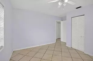 121 NW 52nd St, Oakland Park, FL 33309 - Photo 25