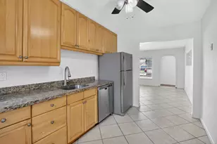 121 NW 52nd St, Oakland Park, FL 33309 - Photo 9