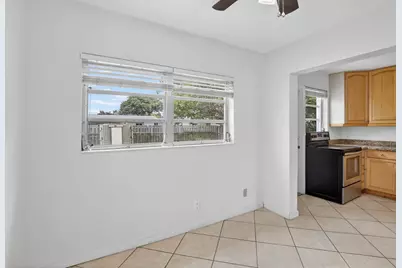 121 NW 52nd Street, Oakland Park, FL 33309 - Photo 15