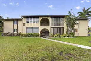 315 Pine Ridge Cir, Greenacres, FL 33463 - Photo 3