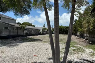 250 NE 13th St, Delray Beach, FL 33444 - Photo 35