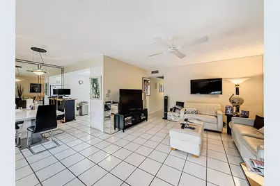 2114 Oakridge V, Deerfield Beach, FL 33442 - Photo 3