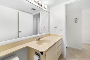 2561 Village Blvd, West Palm Beach, FL 33409 - Photo 31