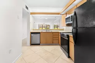 2561 Village Blvd, West Palm Beach, FL 33409 - Photo 11