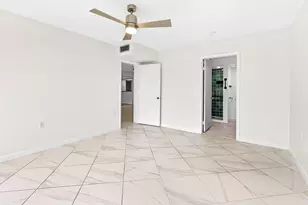2561 Village Blvd, West Palm Beach, FL 33409 - Photo 15