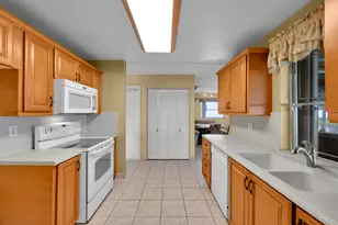 1501 NW 87th Ln, Plantation, FL 33322 - Photo 5