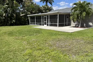1379 Pinetta Cir, Wellington, FL 33414 - Photo 15