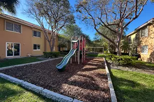 621 NW 78th Terrace, Pembroke Pines, FL 33024 - Photo 33