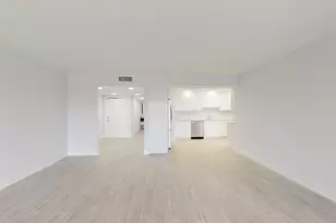 3980 Oaks Clubhouse Dr, Pompano Beach, FL 33069 - Photo 15