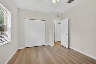 513 Talia Cir, Palm Springs, FL 33461 - Photo 17