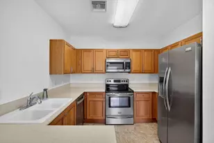 513 Talia Cir, Palm Springs, FL 33461 - Photo 7