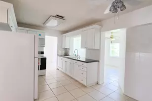 7002 NW 71st Ave, Tamarac, FL 33321 - Photo 9