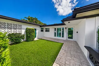 850 W Camino Real, Boca Raton, FL 33486 - Photo 5