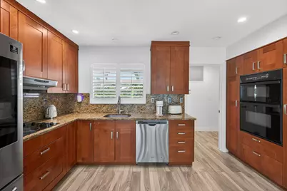 850 W Camino Real, Boca Raton, FL 33486 - Photo 11
