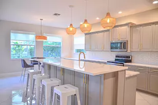 9720 Phipps Ln, Wellington, FL 33414 - Photo 11