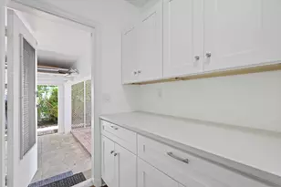 246 Merrain Rd, Palm Beach, FL 33480 - Photo 17