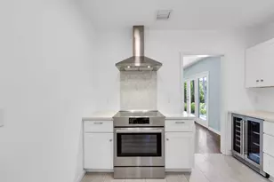 246 Merrain Rd, Palm Beach, FL 33480 - Photo 15