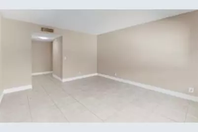 158 Lakeview Drive, Weston, FL 33326 - Photo 9
