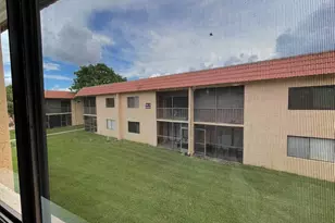 158 Lakeview Dr, Weston, FL 33326 - Photo 3